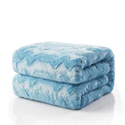 Tache Faux Fur Blue Sky Soft Throw Blanket (#8)